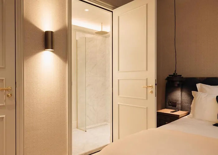 Hotel 717